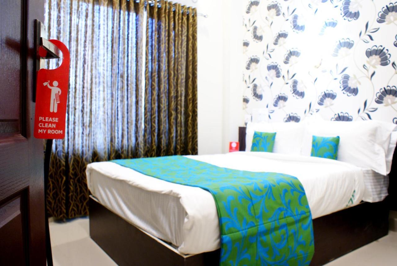 Collection O 8267 Galaxy Inn Kochi Buitenkant foto